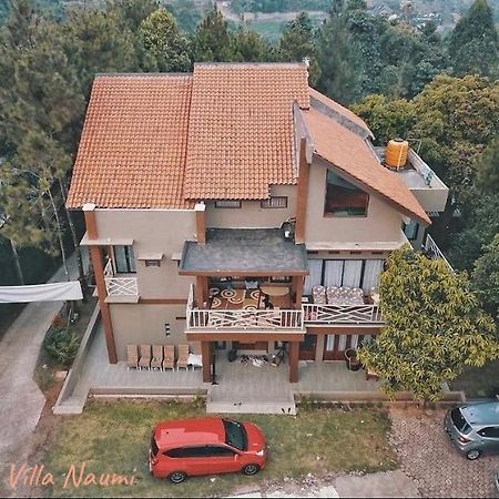 Villa Naumi บันดุง ภายนอก รูปภาพ