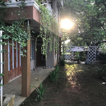 Villa Naumi บันดุง ภายนอก รูปภาพ