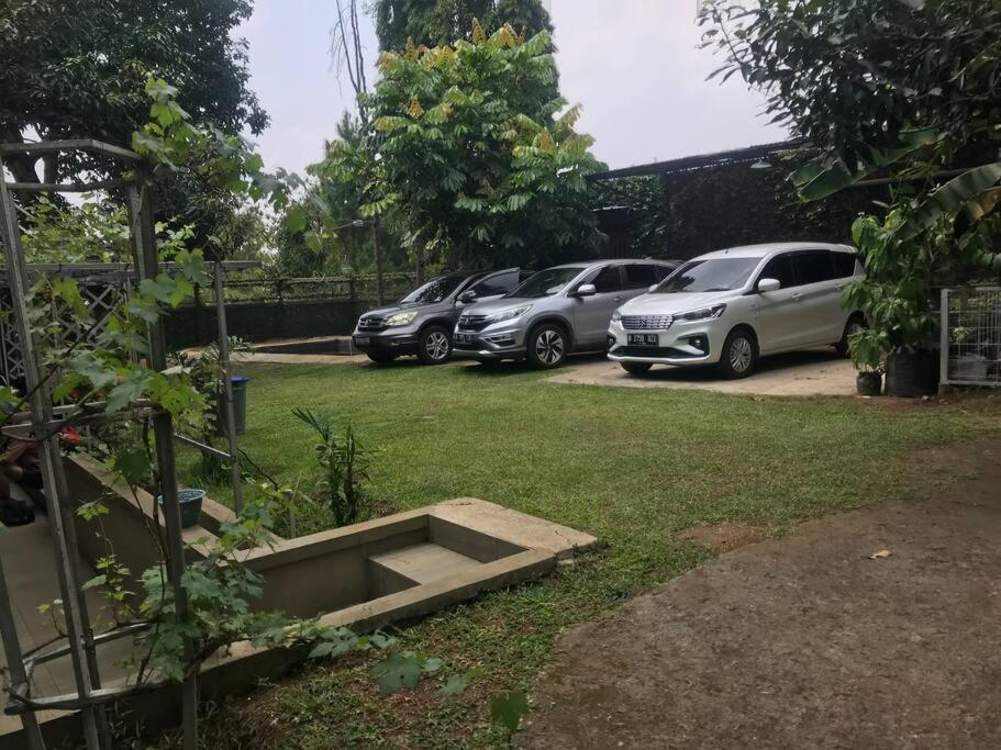 Villa Naumi บันดุง ภายนอก รูปภาพ