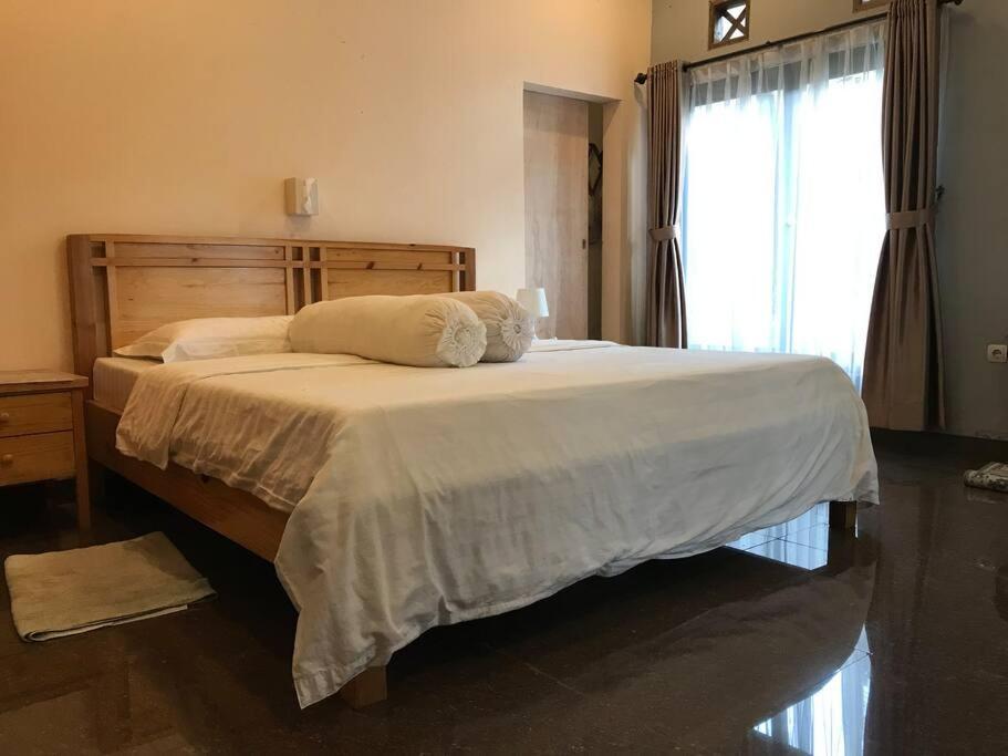 Villa Naumi บันดุง ภายนอก รูปภาพ