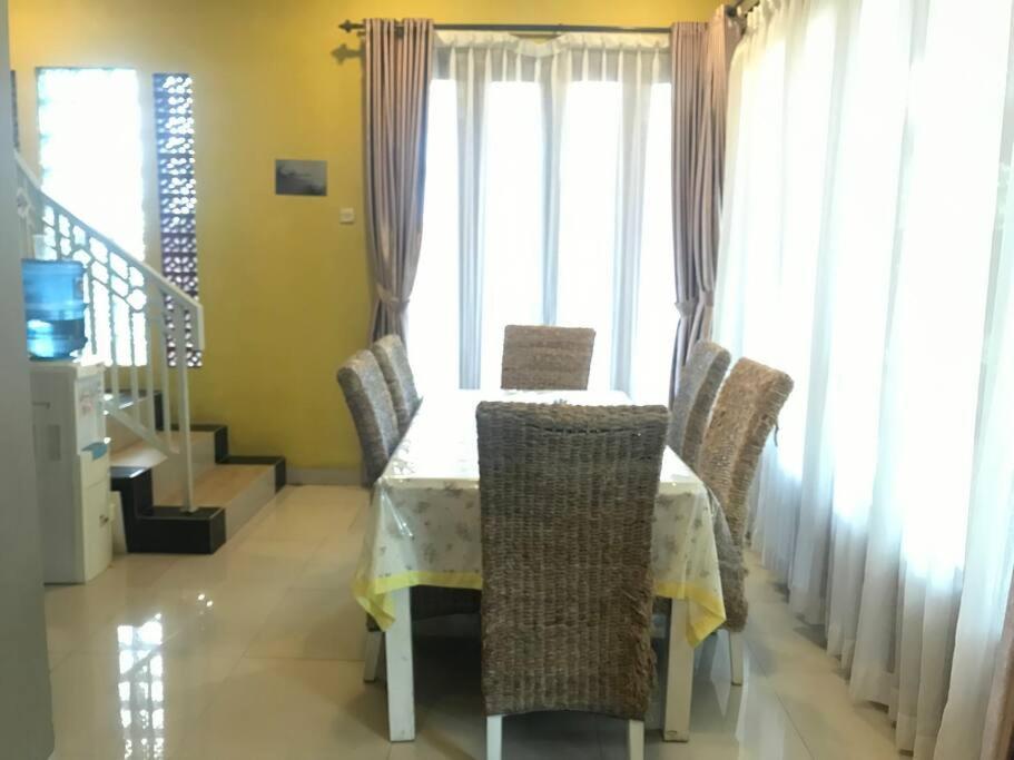 Villa Naumi บันดุง ภายนอก รูปภาพ