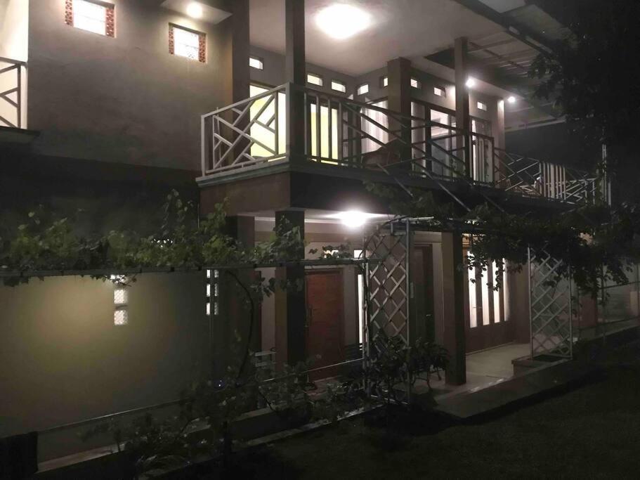 Villa Naumi บันดุง ภายนอก รูปภาพ