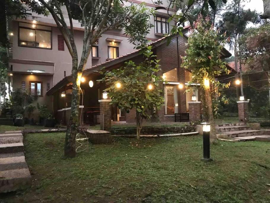 Villa Naumi บันดุง ภายนอก รูปภาพ